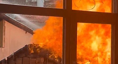 Şişli'de gecekondu alev alev yandı