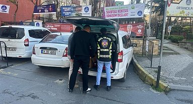 Şişli'de sürücüye dehşeti yaşatan magandalar yakalandı: Ayna kırıp tehdit etmişti