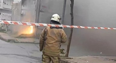 Sultangazi'de benzin istasyonu yakınlarında patlayan trafo paniğe neden oldu