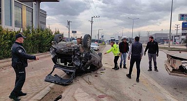 Taklalar atarak karşı yöne geçti