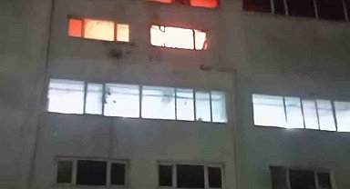 Ümraniye'de demir üretim merkezi alev alev yandı