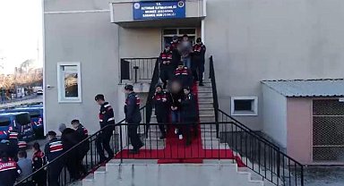 Ankara'da taksi şoförünü silahla vurarak gasp eden 8 kişi yakalandı