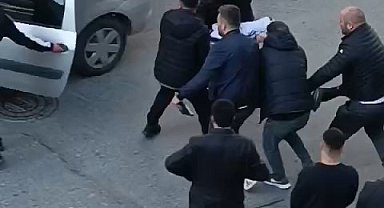 Arnavutköy'de sokakta gördüğü husumetlisine kurşun yağdırdı