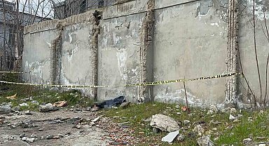 Bahçelievler'de ölü bulunan gencin annesine intihar mesajı attığı ortaya çıktı