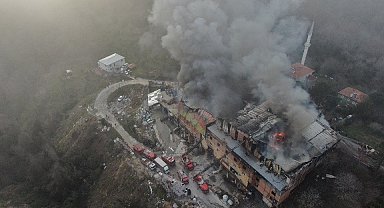 Beykoz'da fabrika yangını: Ekiplerin yangına müdahalesi sürüyor