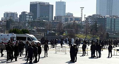 Çağlayan saldırganlarının çantaları bomba imha uzmanları tarafından incelendi