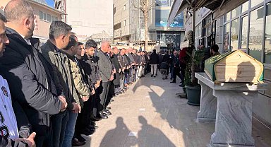 Feci kazada hayatını kaybeden metrobüs şoförü Eyüp Maytalman, son yolculuğuna uğurlandı