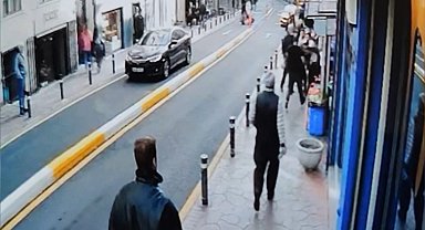 İstanbul'da park kavgası cinayeti kamerada: Kafa atıp, kurşun yağdırdı
