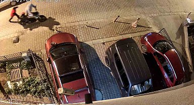 Kadıköy'de 250 bin TL'lik motosiklet hırsızlığı kamerada