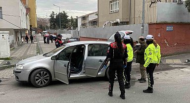 Okul önlerinde helikopter destekli asayiş uygulaması