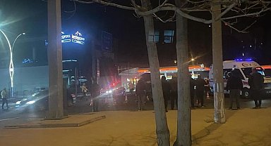Tıra yaslanan şahıs, sürücü fark etmeyince hayatını kaybetti