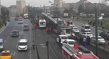 Topkapı'da feci kaza: Tramvayın altında kalan şahıs hayatını kaybetti