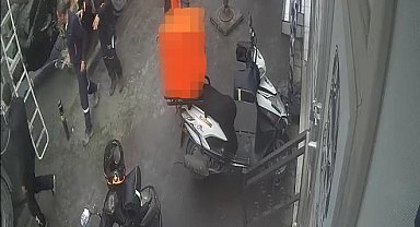 Ataşehir'de iki şahsın yumruk yumruğa kavgası kamerada
