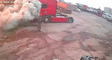 Ataşehir'de tankerin patlama anı kamerada