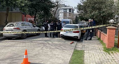 Bahçelievler'de 1 kişi lüks araç içerisinde ölü bulundu