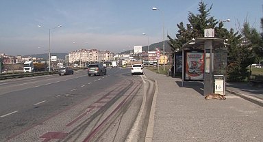 Çekmeköy'de üniversite harcını yatırmaya giden genç kıza otomobil çarptı