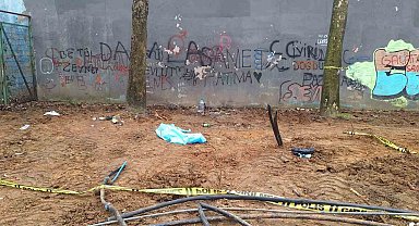 Gaziosmanpaşa'da sahte alkol iddiası: Bir kişi yapımı devam eden parkta ölü bulundu