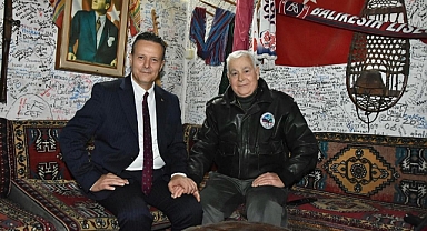 İki Dost Bir Arada