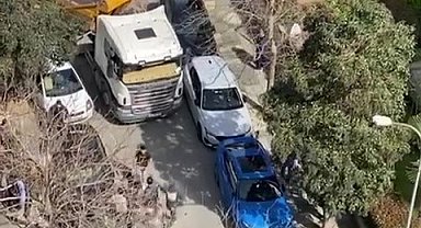 Kadıköy'de bıçak ve kemerli kavga kamerada
