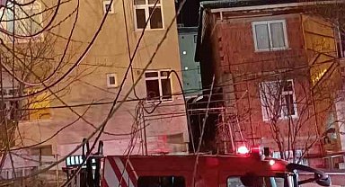 Pendik'te apartman dairesinde yangın paniği