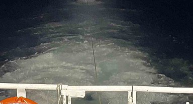 Yeşilköy açıklarında makine arızası yapan tekne sürüklendi, 3 kişi kurtarıldı