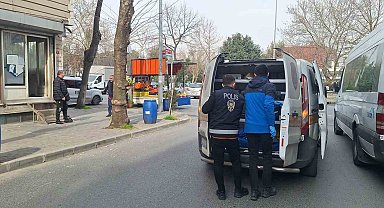 Yol verme nedeniyle tartıştığı sürücünün dükkanını kurşunladı