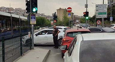 Alibeyköy'de tramvay arızası trafikte uzun kuyruk oluşturdu