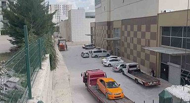 Ankara'da polisten kaçan taksi sürücüsü 2 duvar arasına sıkıştı