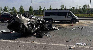 Bağcılar'da 5 aracın karıştığı feci kaza kamerada