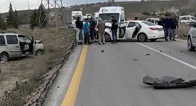 Başkentte kaza: 1'i ağır 5 yaralı