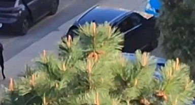 Büyükçekmece'de uçan tekmeli yol kavgası