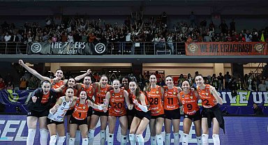 Eczacıbaşı Dynavit, seride durumu 1-1'e getirdi