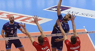 Efeler Ligi: Arkas Spor: 2 - Spor Toto: 3