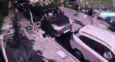 Güngören'de dehşet anları kamerada: 5 dakika arayla aynı mahalledeki 2 iş yeri tarandı