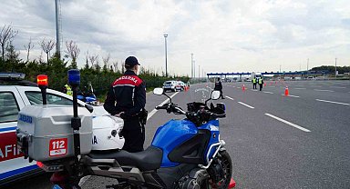 İstanbul'da jandarmadan trafikte bayram denetimi