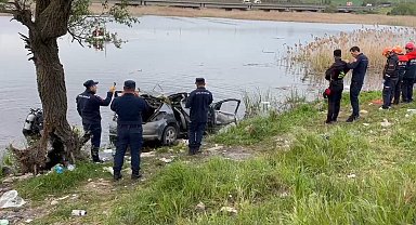 İstanbul'da kontrolden çıkan otomobil Büyükçekmece Gölü'ne düştü: 1 yaralı