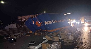 Kuzey Marmara Otoyolu'nda tır, kamyona arkadan çarptı: 2 yaralı