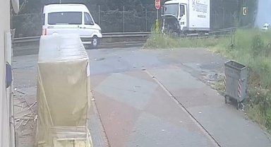 Sultanbeyli'deki feci kaza güvenlik kamerasına yansıdı