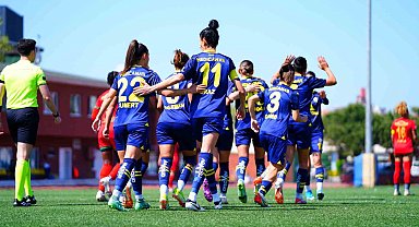 Turkcell Kadın Futbol Süper Ligi: Fenerbahçe: 5 - Amed Sportif Faaliyetler: 0