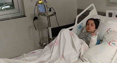 Ümraniye'de otomobilin altında kalan çocuk kazanın şokuyla kalkıp böyle yürüdü