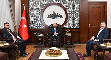 Ak Parti Balıkesir İl Başkanı Mehmet Aydemir ve Yücel Yılmaz'dan Vali İsmail Ustaoğlu'na Ziyaret