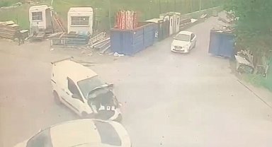 Arnavutköy'deki trafik kazaları güvenlik kamerasında