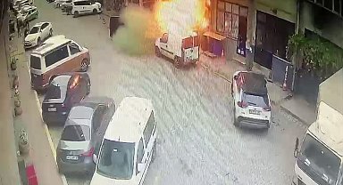 Başakşehir'de iş yerinde patlama kamerada