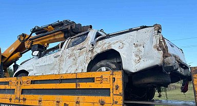 Başkentte pikap dereye uçtu: 1 ölü, 3 yaralı