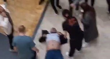 Bayrampaşa'da Forum İstanbul AVM'de intihar girişimi