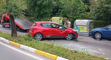 Beylikdüzü'nde park halindeki araçlara çarpan otomobil takla attı