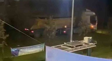 Freni tutmayan vinç ve kamyon yeşillik alana girdi