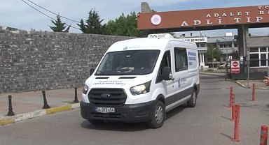 Küçükçekmece'de öldürülen kadının cenazesi Adli Tıp Kurumundan alındı