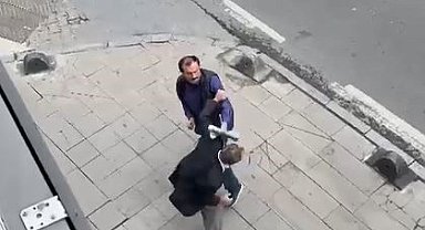 Küçükçekmece'de sokak ortasında kavga