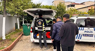 Meşalelerle yolu kapatarak asker eğlencesi yapan gruba ceza